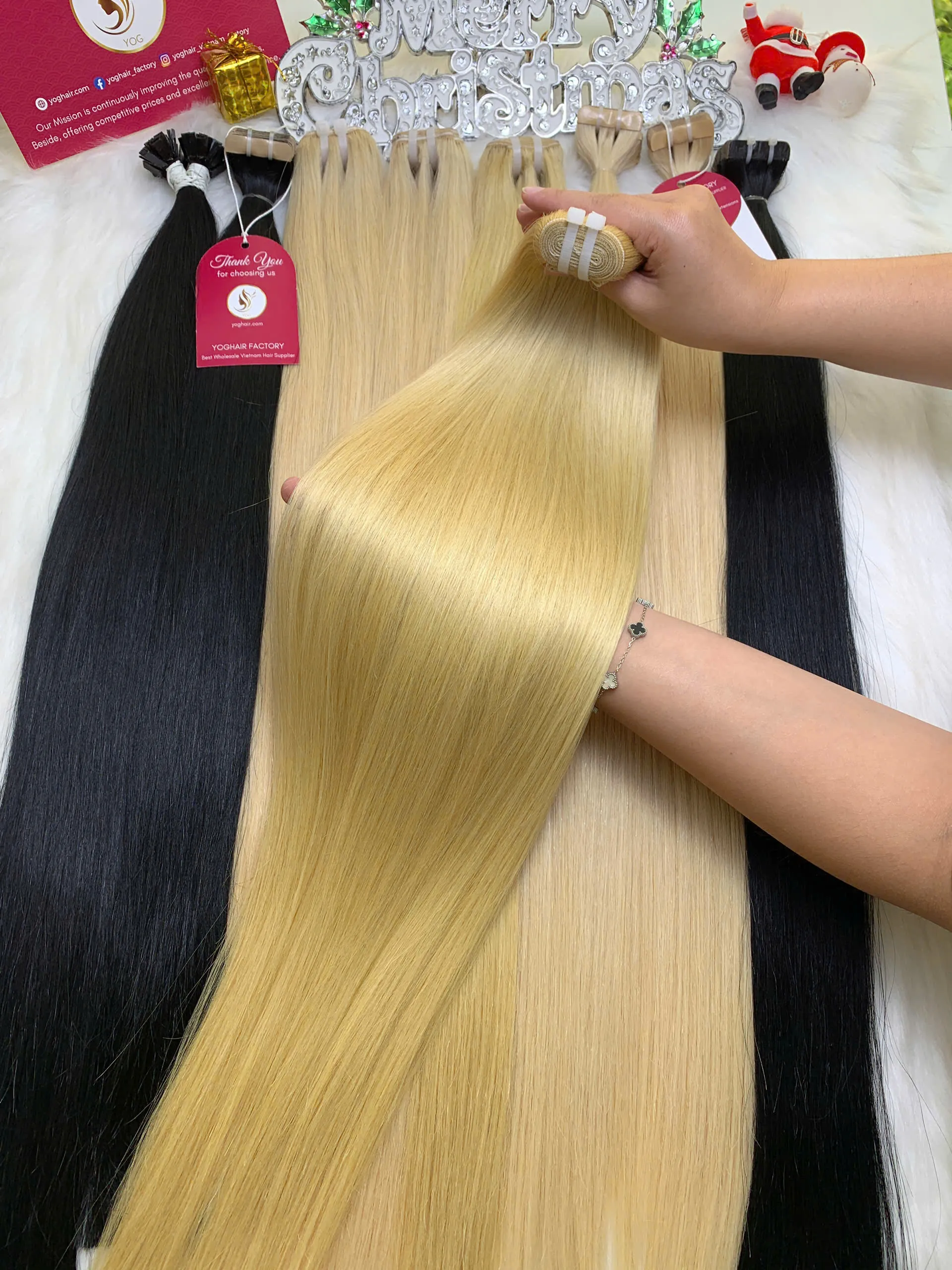 Bone Straight Hair #613 Color Vietnamese Weft Hair Extensions 1 Bone Straight Hair #613 Color Vietnamese Weft Hair Extensions