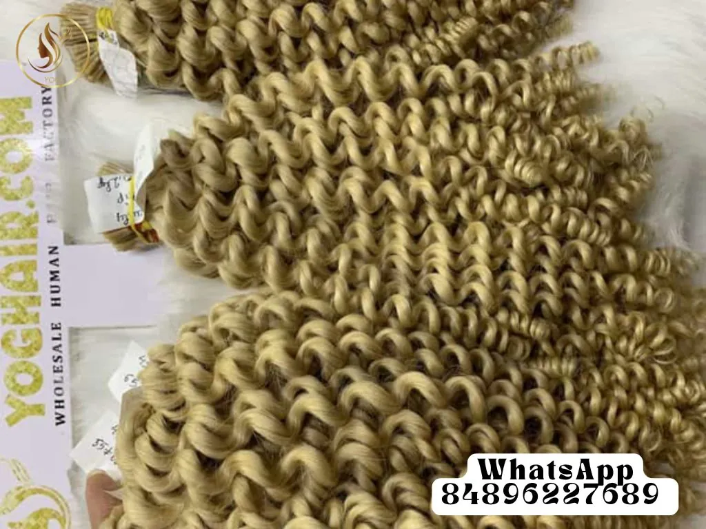 Deep Curly Vs Deep Wave Hair: Which One Is Suitable For You? 6 The tight curls create a thick, full appearance