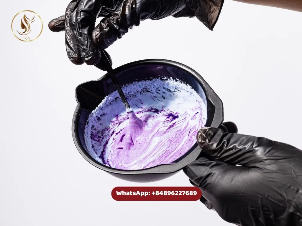 How To Dye Bundles At Home Like A Pro: Step-By-Step Guide 4 The first step in dyeing hair bundles is preparing the dye